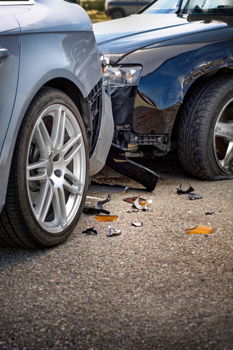 wrecked-cars-after-an-automobile-accident-on-the-r-2026-01-07-07-30-08-utc (1)